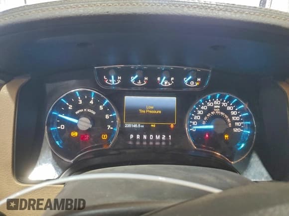 ✅ 2012 Ford F-150 Lariat • VIN: 1FTFW1ET7CFA05151 • Lot: 93639345. Listed on Copart with 235,146 mi. Free auction sales archive from the USA and detailed vehicle history report at DreamBid. Image 9.