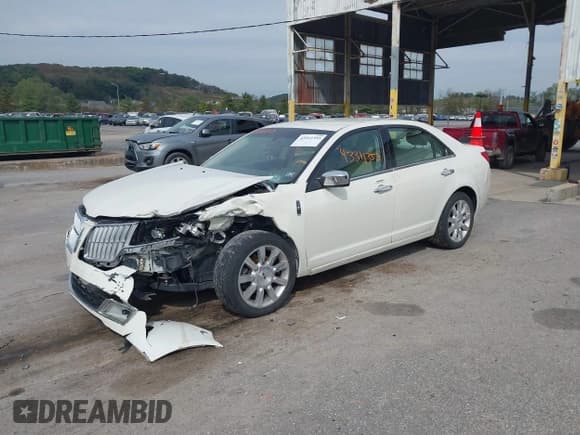 ✅ 2012 Lincoln MKZ • VIN: 3LNHL2GC2CR800014 • Lot: 43311353. Wystawiony na IAAI z przebiegiem 60 626 mil. Bezpłatny archiwum sprzedaży aukcyjnych z USA i szczegółowy raport historii pojazdu na DreamBid. Zdjęcie 2.