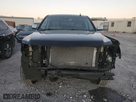 ✅ 2018 Chevrolet Suburban LT • VIN: 1GNSCHKC1JR389015 • Lot: 80852524. Wystawiony na Copart z przebiegiem 164 252 mil. Bezpłatny archiwum sprzedaży aukcyjnych z USA i szczegółowy raport historii pojazdu na DreamBid. Zdjęcie 5.