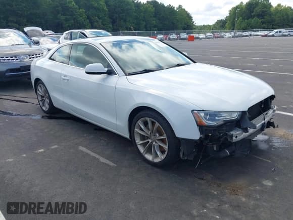 ✅ 2014 Audi A5 Premium Plus • VIN: WAULFAFR9EA001279 • Лот: 42999334. Опубликован ранее на IAAI с пробегом 172 445 миль. Бесплатный доступ к архиву аукционных продаж из США и подробный отчёт об истории автомобиля на DreamBid. Изображение 1.