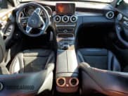 ✅ 2017 Mercedes-Benz C 43 AMG • VIN: 55SWF6EBXHU195218 • Lot: 41504645. Wystawiony na Copart z przebiegiem 97 108 mil. Bezpłatny archiwum sprzedaży aukcyjnych z USA i szczegółowy raport historii pojazdu na DreamBid. Zdjęcie 8.