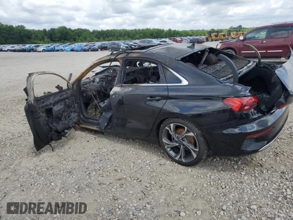 ✅ 2022 Audi A3 Premium • VIN: WAUGUDGY3NA046989 • Лот: 58705925. Опубликован ранее на Copart с пробегом Не указан. Бесплатный доступ к архиву аукционных продаж из США и подробный отчёт об истории автомобиля на DreamBid. Изображение 2.