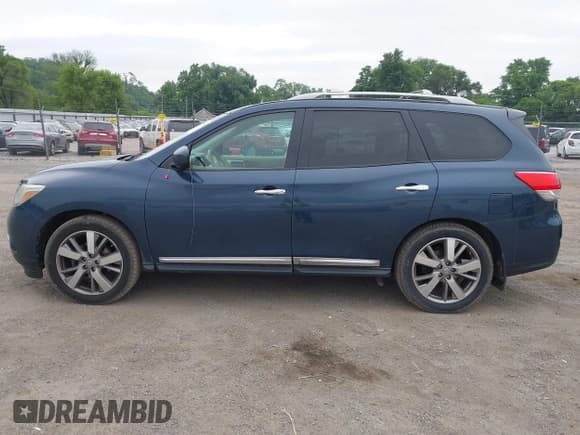 ✅ 2013 Nissan Pathfinder SV • VIN: 5N1AR2MM2DC673343 • Lot: 42502571. Listed on IAAI with 171,426 mi. Free auction sales archive from the USA and detailed vehicle history report at DreamBid. Image 14.