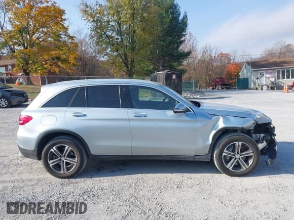 ✅ 2016 Mercedes-Benz GLC 300 • VIN: WDC0G4KBXGF074111 • Lot: 43576338. Wystawiony na IAAI z przebiegiem 97 880 mil. Bezpłatny archiwum sprzedaży aukcyjnych z USA i szczegółowy raport historii pojazdu na DreamBid. Zdjęcie 14.