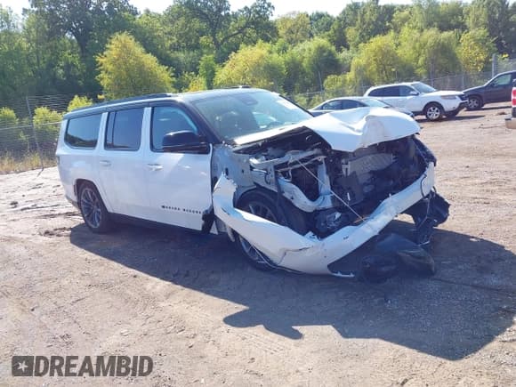 ✅ 2024 Jeep Grand Wagoneer Series II • VIN: 1C4SJSFP8RS186202 • Lot: 43154418. Wystawiony na IAAI z przebiegiem Nie podano. Bezpłatny archiwum sprzedaży aukcyjnych z USA i szczegółowy raport historii pojazdu na DreamBid. Zdjęcie 1.