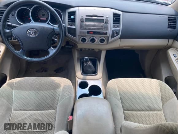 ✅ 2011 Toyota Tacoma • VIN: 5TFTX4CN6BX001865 • Lot: 60272695. Listed on Copart with 241,497 mi. Free auction sales archive from the USA and detailed vehicle history report at DreamBid. Image 9.