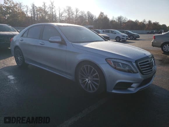 ✅ 2015 Mercedes-Benz S 550 • VIN: WDDUG8CB9FA117271 • Лот: 89477045. Опубликован ранее на Copart с пробегом 77 240 миль. Бесплатный доступ к архиву аукционных продаж из США и подробный отчёт об истории автомобиля на DreamBid. Изображение 4.