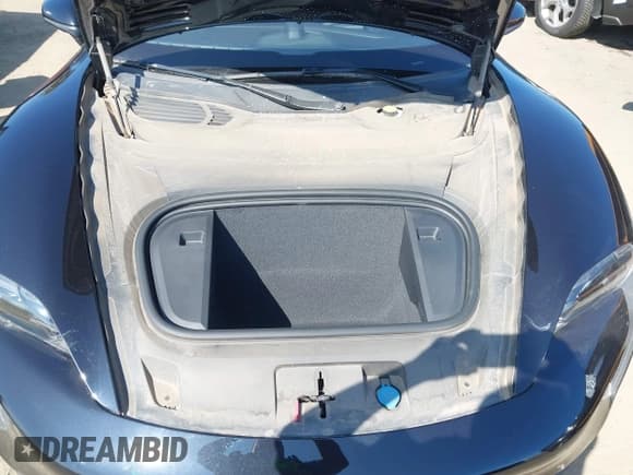 ✅ 2022 Porsche Taycan GTS • VIN: WP0AD2Y12NSA59275 • Lot: 43319771. Wystawiony na IAAI z przebiegiem 43 758 mil. Bezpłatny archiwum sprzedaży aukcyjnych z USA i szczegółowy raport historii pojazdu na DreamBid. Zdjęcie 10.