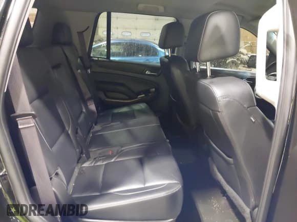 ✅ 2017 Chevrolet Tahoe LT • VIN: 1GNSKBKC8HR349475 • Lot: 43557636. Wystawiony na IAAI z przebiegiem 129 018 mil. Bezpłatny archiwum sprzedaży aukcyjnych z USA i szczegółowy raport historii pojazdu na DreamBid. Zdjęcie 8.