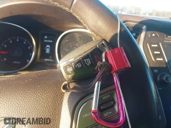 ✅ 2014 Hyundai Santa Fe • VIN: 5XYZUDLA2EG185290 • Лот: 43712146. Опубликован ранее на IAAI с пробегом 159 274 миль. Бесплатный доступ к архиву аукционных продаж из США и подробный отчёт об истории автомобиля на DreamBid. Изображение 11.