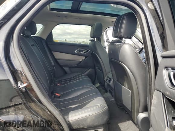 ✅ 2018 Land Rover Range Rover Velar S • VIN: SALYB2RV3JA708867 • Lot: 71691755. Wystawiony na Copart z przebiegiem 40 928 mil. Bezpłatny archiwum sprzedaży aukcyjnych z USA i szczegółowy raport historii pojazdu na DreamBid. Zdjęcie 11.