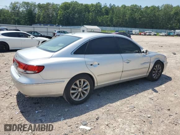 2008 Hyundai Azera Limited с VIN KMHFC46F98A303977, выставлен на аукционе Copart как лот 62328645 с пробегом 220 663 миль миль и Списание • Salvage title. История ставок и продаж доступна на DreamBid. Изображение 3.