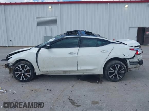 ✅ 2018 Nissan Maxima SV • VIN: 1N4AA6AP1JC393643 • Лот: 42248275. Опубликован ранее на IAAI с пробегом 112 468 миль. Бесплатный доступ к архиву аукционных продаж из США и подробный отчёт об истории автомобиля на DreamBid. Изображение 13.
