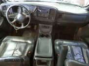 ✅ 2001 Chevrolet Silverado 1500 LT • VIN: 1GCEK19T21E186583 • Лот: 72075894. Опубликован ранее на Copart с пробегом 392 440 миль. Бесплатный доступ к архиву аукционных продаж из США и подробный отчёт об истории автомобиля на DreamBid. Изображение 8.