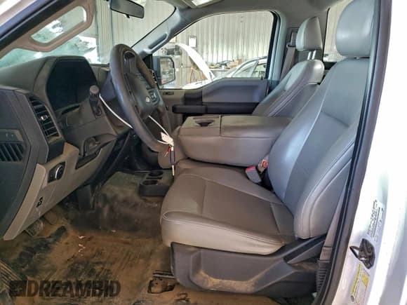 ✅ 2017 Ford F-150 XL • VIN: 1FTMF1C82HKC10512 • Lot: 94856385. Listed on Copart with 171,832 mi. Free auction sales archive from the USA and detailed vehicle history report at DreamBid. Image 7.