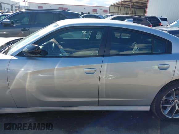 ✅ 2023 Dodge Charger GT • VIN: 2C3CDXHG5PH611776 • Lot: 43300577. Wystawiony na IAAI z przebiegiem 61 574 mil. Bezpłatny archiwum sprzedaży aukcyjnych z USA i szczegółowy raport historii pojazdu na DreamBid. Zdjęcie 14.