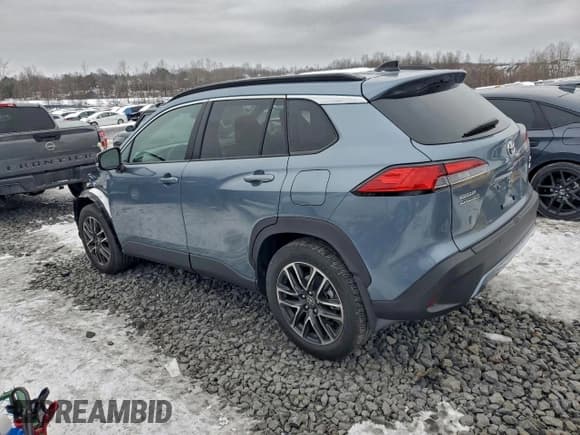 ✅ 2026 Toyota Corolla Cross XLE • VIN: 7MUDAABG0TV147943 • Lot: 95503835. Wystawiony na Copart z przebiegiem 1 865 mil. Bezpłatny archiwum sprzedaży aukcyjnych z USA i szczegółowy raport historii pojazdu na DreamBid. Zdjęcie 2.