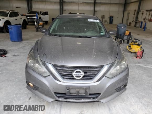 ✅ 2017 Nissan Altima S • VIN: 1N4AL3AP7HN308408 • Lot: 82729125. Wystawiony na Copart z przebiegiem 133 465 mil. Bezpłatny archiwum sprzedaży aukcyjnych z USA i szczegółowy raport historii pojazdu na DreamBid. Zdjęcie 5.