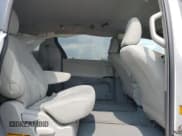 ✅ 2012 Toyota Sienna • VIN: 5TDZK3DC0CS233594 • Lot: 71744685. Wystawiony na Copart z przebiegiem 226 300 mil. Bezpłatny archiwum sprzedaży aukcyjnych z USA i szczegółowy raport historii pojazdu na DreamBid. Zdjęcie 11.