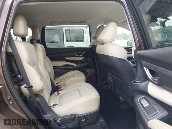 ✅ 2019 Subaru Ascent Limited • VIN: 4S4WMAMD4K3407253 • Lot: 43362435. Listed on IAAI with 138,533 mi. Free auction sales archive from the USA and detailed vehicle history report at DreamBid. Image 8.