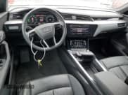 ✅ 2024 Audi Q8 e-tron • VIN: WA1BAAGE4RB031115 • Лот: 59055225. Опубликован ранее на Copart с пробегом 12 167 миль. Бесплатный доступ к архиву аукционных продаж из США и подробный отчёт об истории автомобиля на DreamBid. Изображение 8.