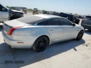 ✅ 2012 Jaguar XJ • VIN: SAJWA1CB0CLV23002 • Lot: 52804915. Wystawiony na Copart z przebiegiem 149 331 mil. Bezpłatny archiwum sprzedaży aukcyjnych z USA i szczegółowy raport historii pojazdu na DreamBid. Zdjęcie 3.