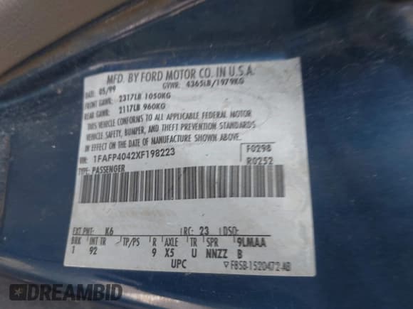 ✅ 1999 Ford Mustang • VIN: 1FAFP4042XF198223 • Lot: 42758722. Wystawiony na IAAI z przebiegiem Nie podano. Bezpłatny archiwum sprzedaży aukcyjnych z USA i szczegółowy raport historii pojazdu na DreamBid. Zdjęcie 9.