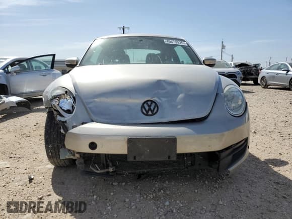 ✅ 2013 Volkswagen Beetle 2.5L w/Sun/Sound/Nav • VIN: 3VWJX7AT8DM672471 • Lot: 49679925. Listed on Copart with 209,777 mi. Free auction sales archive from the USA and detailed vehicle history report at DreamBid. Image 5.