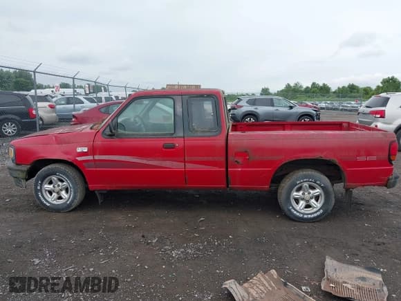 ✅ 1995 Mazda B-Series SE • VIN: 4F4CR16U3STM23330 • Lot: 42611256. Listed on IAAI with 190,761 mi. Free auction sales archive from the USA and detailed vehicle history report at DreamBid. Image 15.