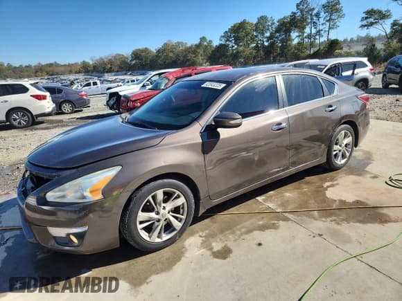 ✅ 2013 Nissan Altima SV • VIN: 1N4AL3AP9DC249772 • Lot: 92043225. Listed on Copart with 153,916 mi. Free auction sales archive from the USA and detailed vehicle history report at DreamBid. Image 1.