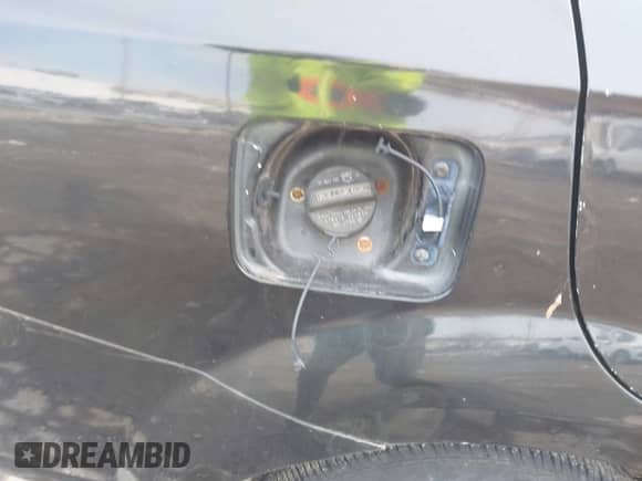 2007 Chevrolet Aveo LS z VIN KL1TD56647B107715, wystawiony jako IAAI lot #41479451 z przebiegiem 132 393 mil mil oraz . Historia ofert i sprzedaży dostępna na DreamBid. Obrazek 6.