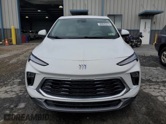 ✅ 2024 Buick Encore GX Preferred • VIN: KL4AMCSL1RB001381 • Lot: 80845475. Wystawiony na Copart z przebiegiem 37 622 mil. Bezpłatny archiwum sprzedaży aukcyjnych z USA i szczegółowy raport historii pojazdu na DreamBid. Zdjęcie 5.