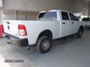 ✅ 2024 Ram 2500 Tradesman • VIN: 3C6UR5CJ4RG267621 • Lot: 42442525. Wystawiony na IAAI z przebiegiem 9 929 mil. Bezpłatny archiwum sprzedaży aukcyjnych z USA i szczegółowy raport historii pojazdu na DreamBid. Zdjęcie 4.