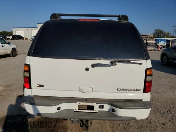 ✅ 2004 Chevrolet Suburban Z71 • VIN: 3GNFK16Z04G232347 • Лот: 80417404. Опубликован ранее на Copart с пробегом 243 906 миль. Бесплатный доступ к архиву аукционных продаж из США и подробный отчёт об истории автомобиля на DreamBid. Изображение 6.