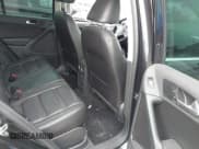 ✅ 2017 Volkswagen Tiguan Sport • VIN: WVGTV7AX0HK011160 • Лот: 41923482. Опубликован ранее на IAAI с пробегом 79 195 миль. Бесплатный доступ к архиву аукционных продаж из США и подробный отчёт об истории автомобиля на DreamBid. Изображение 8.