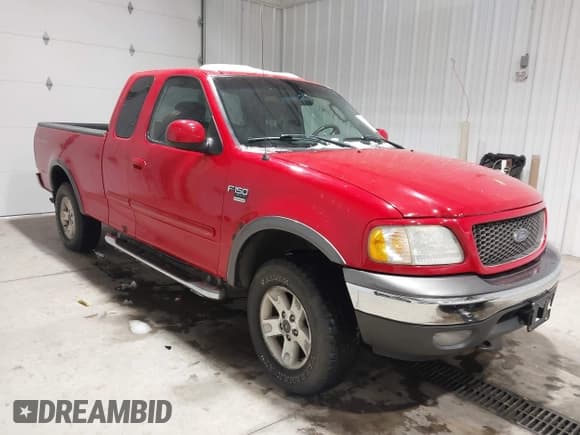 ✅ 2003 Ford F-150 XL • VIN: 1FTRX18L03NA62724 • Lot: 43869781. Wystawiony na IAAI z przebiegiem 141 315 mil. Bezpłatny archiwum sprzedaży aukcyjnych z USA i szczegółowy raport historii pojazdu na DreamBid. Zdjęcie 1.
