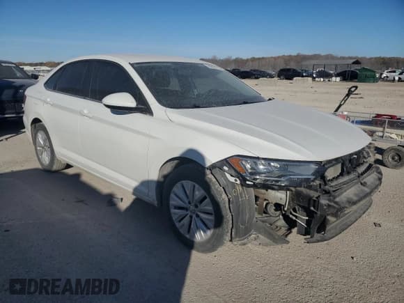 ✅ 2019 Volkswagen Jetta S • VIN: 3VWC57BU2KM153712 • Лот: 90866175. Опубликован ранее на Copart с пробегом 53 693 миль. Бесплатный доступ к архиву аукционных продаж из США и подробный отчёт об истории автомобиля на DreamBid. Изображение 4.
