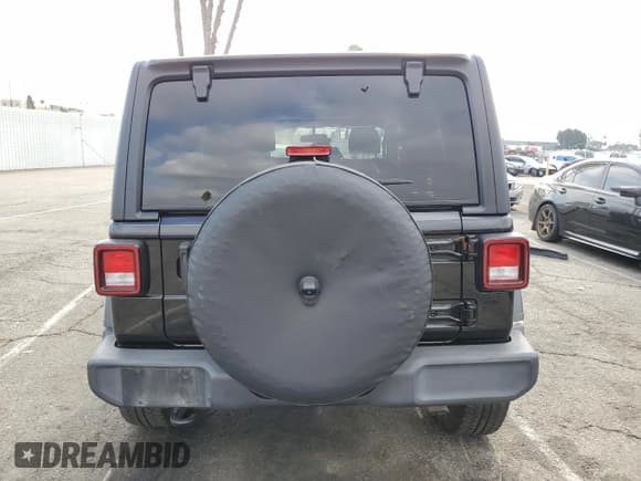 ✅ 2021 Jeep Wrangler Unlimited Willys • VIN: 1C4HJXDNXMW662492 • Lot: 80221135. Listed on Copart with 47,805 mi. Free auction sales archive from the USA and detailed vehicle history report at DreamBid. Image 6.