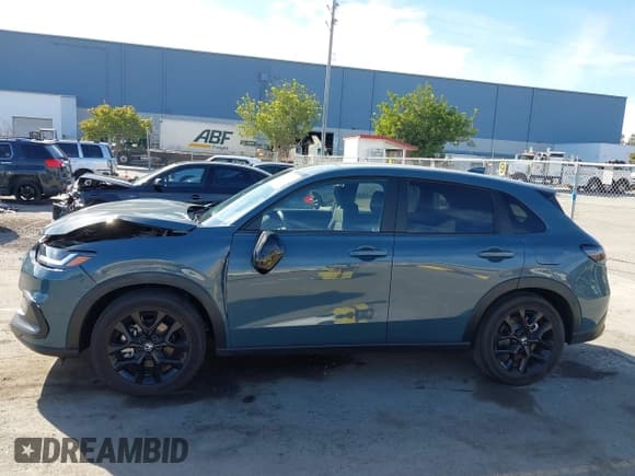 ✅ 2024 Honda HR-V Sport • VIN: 3CZRZ1H57RM745447 • Lot: 43635544. Listed on IAAI with 15,884 mi. Free auction sales archive from the USA and detailed vehicle history report at DreamBid. Image 14.