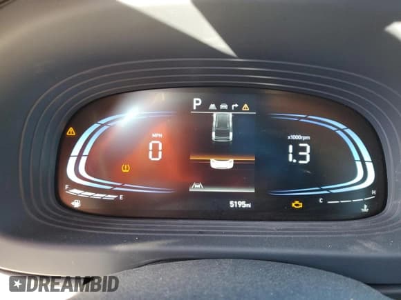 ✅ 2024 Hyundai Venue Limited • VIN: KMHRC8A36RU293524 • Lot: 83228074. Listed on Copart with 5,195 mi. Free auction sales archive from the USA and detailed vehicle history report at DreamBid. Image 9.