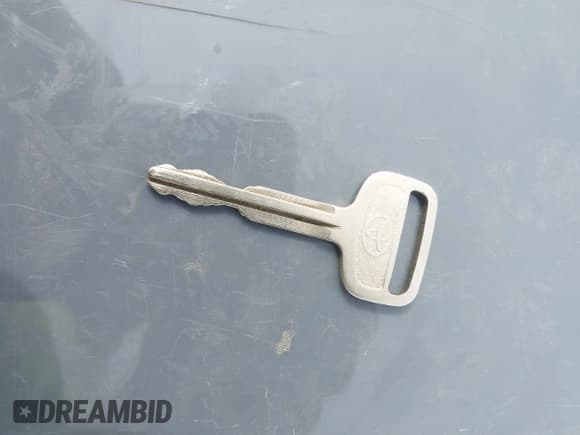 ✅ 1998 Toyota Tacoma • VIN: 4TASM92N3WZ144782 • Lot: 42073978. Listed on IAAI with 295,646 mi. Free auction sales archive from the USA and detailed vehicle history report at DreamBid. Image 11.