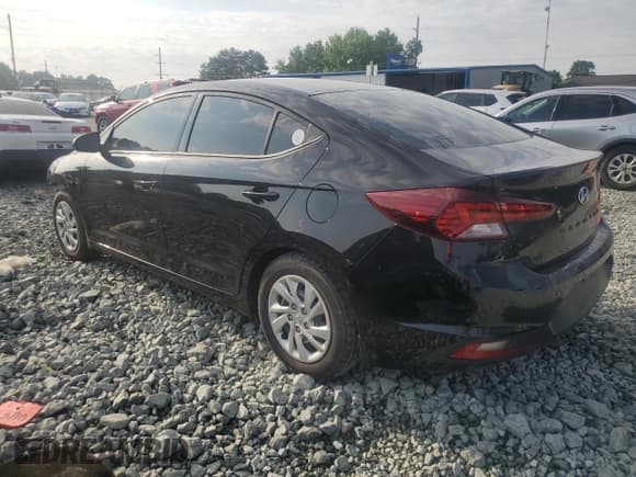 ✅ 2019 Hyundai Elantra SE • VIN: 5NPD74LF7KH497929 • Lot: 60826775. Listed on Copart with 138,911 mi. Free auction sales archive from the USA and detailed vehicle history report at DreamBid. Image 2.