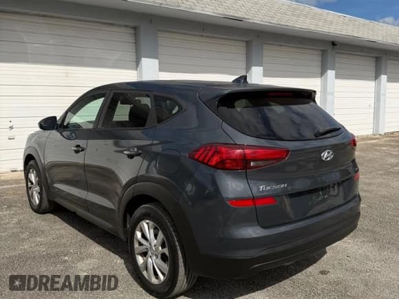 ✅ 2019 Hyundai Tucson SE • VIN: KM8J2CA41KU956337 • Лот: 92870165. Опубликован ранее на Copart с пробегом 152 719 миль. Бесплатный доступ к архиву аукционных продаж из США и подробный отчёт об истории автомобиля на DreamBid. Изображение 3.