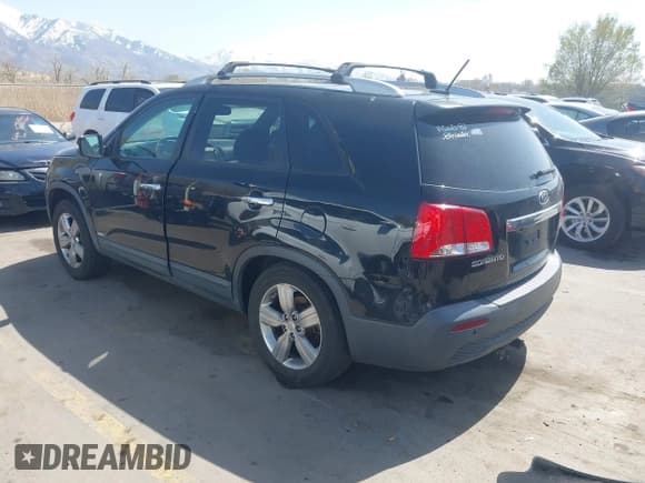 ✅ 2012 Kia Sorento EX • VIN: 5XYKUDA27CG211991 • Лот: 41998598. Опубликован ранее на IAAI с пробегом 231 125 миль. Бесплатный доступ к архиву аукционных продаж из США и подробный отчёт об истории автомобиля на DreamBid. Изображение 3.