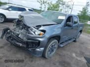 ✅ 2021 Chevrolet Colorado 2WD Z71 • VIN: 1GCGSDEN9M1285771 • Лот: 42145234. Опубликован ранее на IAAI с пробегом 16 640 миль. Бесплатный доступ к архиву аукционных продаж из США и подробный отчёт об истории автомобиля на DreamBid. Изображение 2.