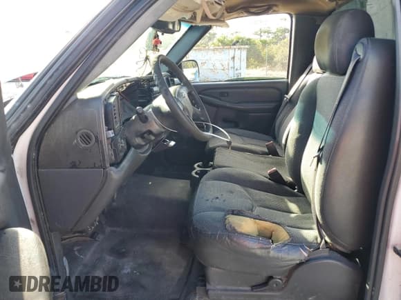 ✅ 2003 Chevrolet Silverado 1500 Work Truck • VIN: 1GCEC14X63Z153945 • Лот: 81243164. Опубликован ранее на Copart с пробегом Не указан. Бесплатный доступ к архиву аукционных продаж из США и подробный отчёт об истории автомобиля на DreamBid. Изображение 7.