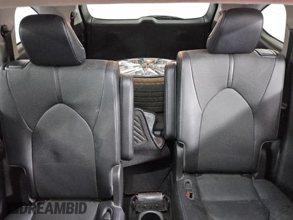 ✅ 2023 Toyota Highlander Hybrid Limited • VIN: 5TDYARAH5PS523207 • Лот: 84680754. Опубликован ранее на Copart с пробегом 13 657 миль. Бесплатный доступ к архиву аукционных продаж из США и подробный отчёт об истории автомобиля на DreamBid. Изображение 10.