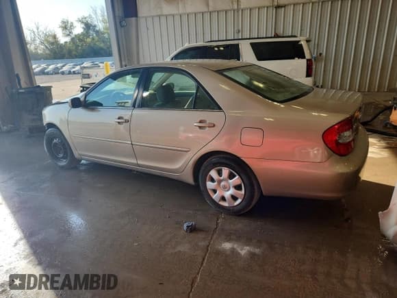 ✅ 2004 Toyota Camry XLE • VIN: 4T1BE30K54U920245 • Lot: 85114045. Wystawiony na Copart z przebiegiem 56 833 mil. Bezpłatny archiwum sprzedaży aukcyjnych z USA i szczegółowy raport historii pojazdu na DreamBid. Zdjęcie 2.