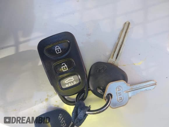 ✅ 2008 Hyundai Elantra GLS • VIN: KMHDU46D08U579496 • Lot: 43345601. Listed on IAAI with 131,819 mi. Free auction sales archive from the USA and detailed vehicle history report at DreamBid. Image 11.