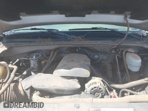 ✅ 2004 Chevrolet Silverado 2500HD LS • VIN: 1GCHK29U64E347985 • Lot: 43203803. Wystawiony na IAAI z przebiegiem 137 012 mil. Bezpłatny archiwum sprzedaży aukcyjnych z USA i szczegółowy raport historii pojazdu na DreamBid. Zdjęcie 10.